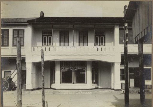 Facade of a new shop building