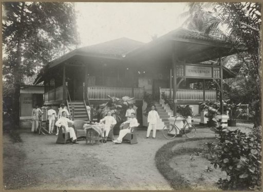 Office on Paleisweg in 1915