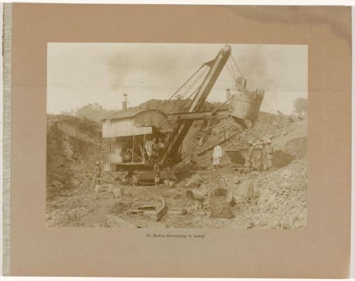 The Ruston Steam Shovel in Operation