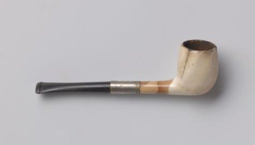 A smoker with an image of a cavalryman and the text 'Mobilisation 1939'