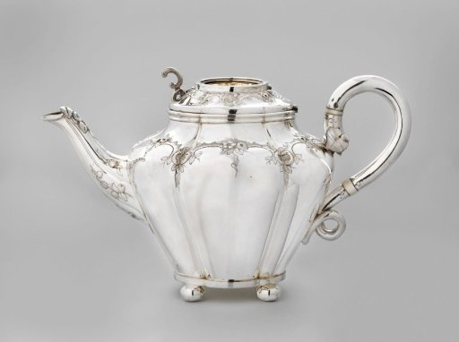 Silver teapot from a coffee and tea service of eleven pieces that belonged to J.D. Preuijt (1801-1887), given to him on his jubilee in 1873.