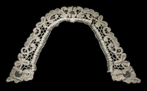 Lace collar worn by Queen Wilhelmina for a drawn portrait by Cor Visser