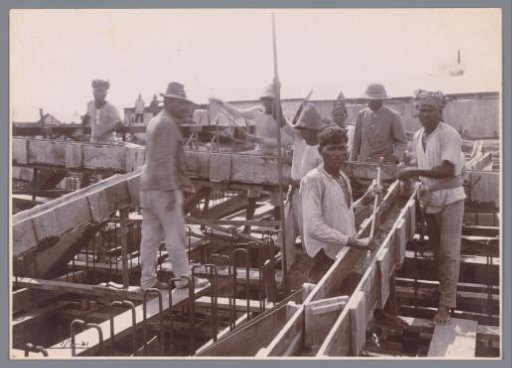 Concrete pouring, 2nd & 3rd construction of 2nd Caisson
