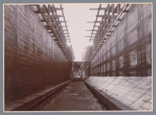 In the construction pit: ready to be floated