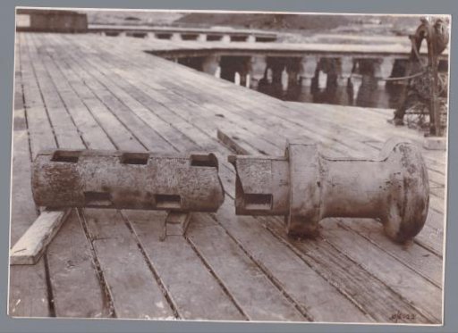 Bollard (broken)