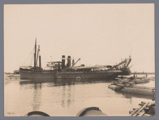 Suction dredger G.G. Idenburg