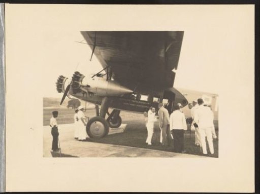 Arrival of the aircraft carrying the delegation of Governor A.H. Neijs for a visit to the Pelantoengan leper colony