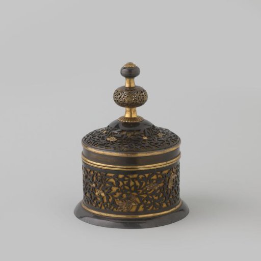 Tobacco pot from Tonkin