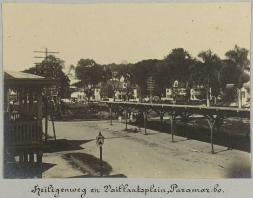 Heiligenweg and Vaillantsplein, Paramaribo