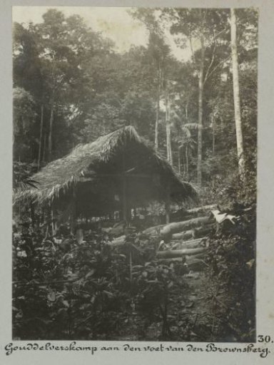 Gold diggers' camp at the foot of the Brownsberg
