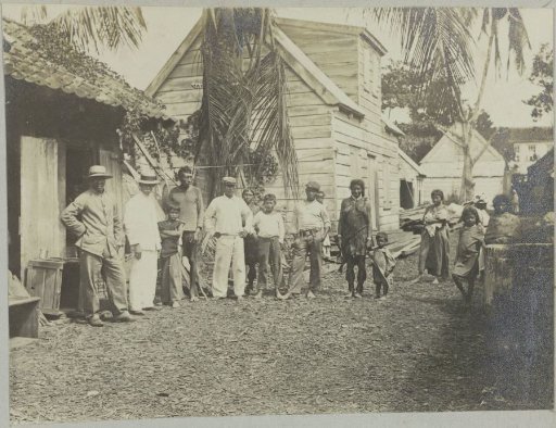 Surinamese Caribs on a courtyard in the Saramaccastraat, Paramaribo