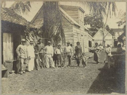 Surinamese Caribs on a courtyard in the Saramaccastraat, Paramaribo
