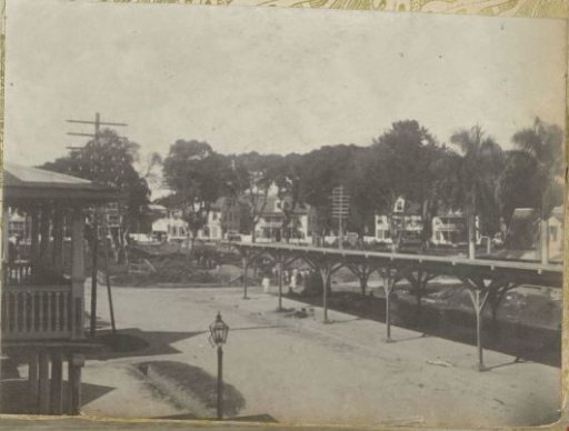 Heiligenweg and Vaillantsplein, Paramaribo