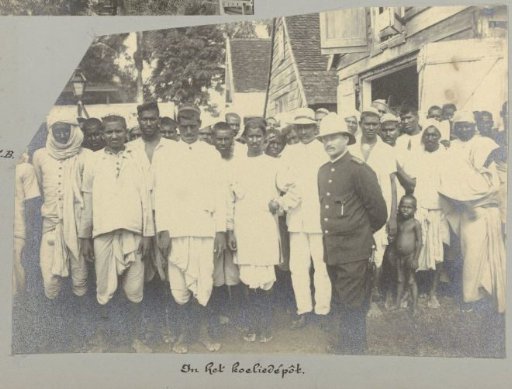 Hindustani contract laborers in the immigrant depot
