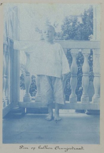 Pim on the Balcony of Oranjestraat