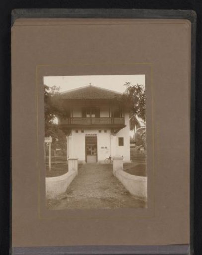 Auxiliary Post Office: Tel: Office at Paal-Merah