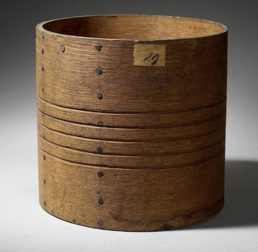 Grain Measure of ½ Decaliter
