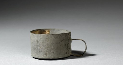Measure of 1/8 oil measure with handle