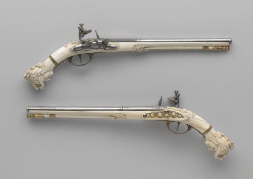 Flintlock pistol with ivory drawer