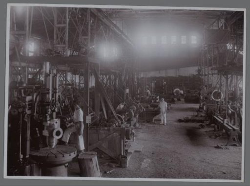 Turning mill