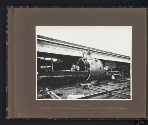 St. Gending / Special method of transport between two wagons suspended from the first body of the Evaporation