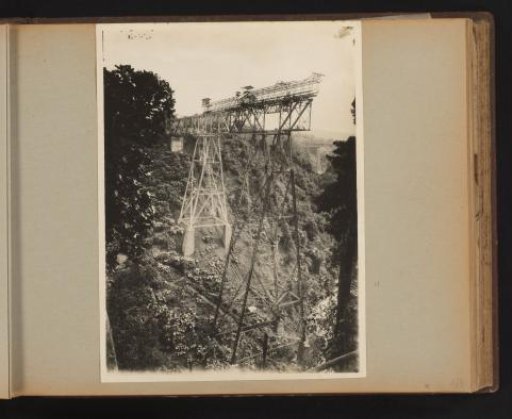 Railway bridge over the Ci Somang under construction