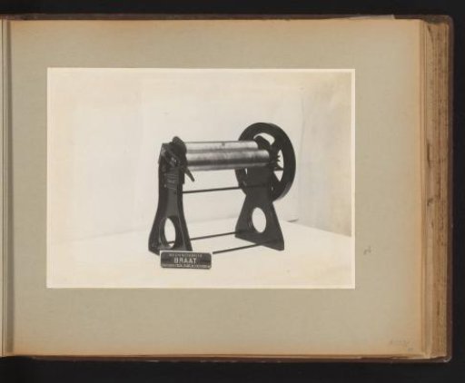 Roller press