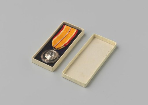 Commemorative medal for the silver, twenty-fifth wedding anniversary of Queen Juliana and Prince Bernhard, 1962