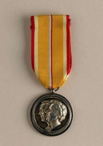 Commemorative medal for the silver, twenty-fifth wedding anniversary of Queen Juliana and Prince Bernhard, 1962