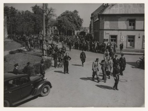 Dutch troops take over the German town of Elten