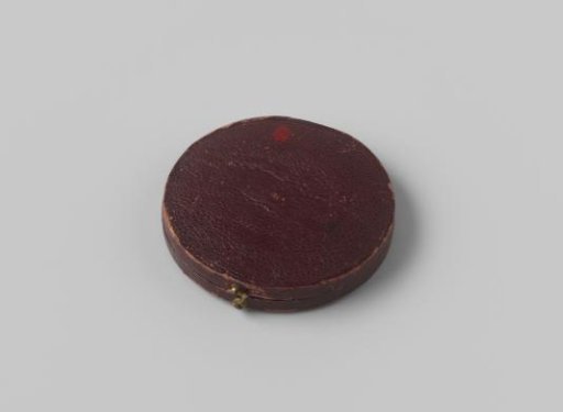 Box accompanying a medal from the National Exhibition of Old and New Industrial Art, The Hague 1888
