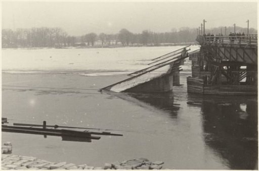 Collapsed bridge