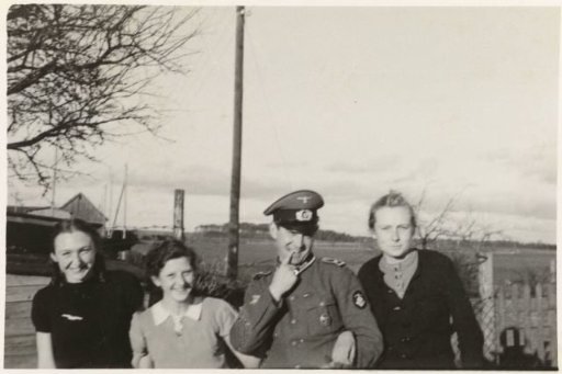Photograph belonging to the album Kriegserinnerungen