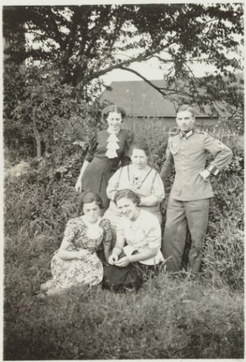 Wehrmacht soldier with four women
