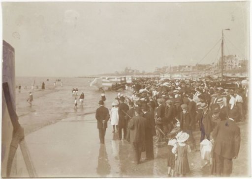 A crowd of people on the beach in Zandvoort
