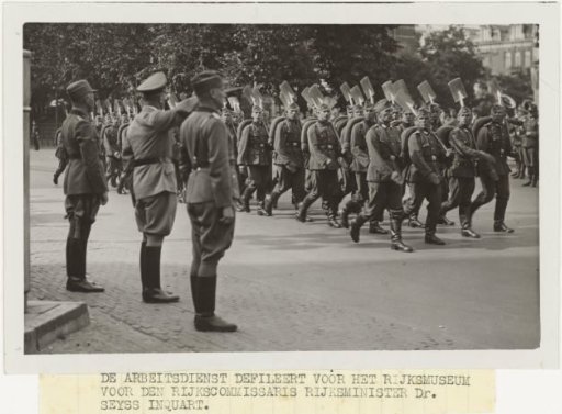 Parade of the German Reichsarbeitsdienst
