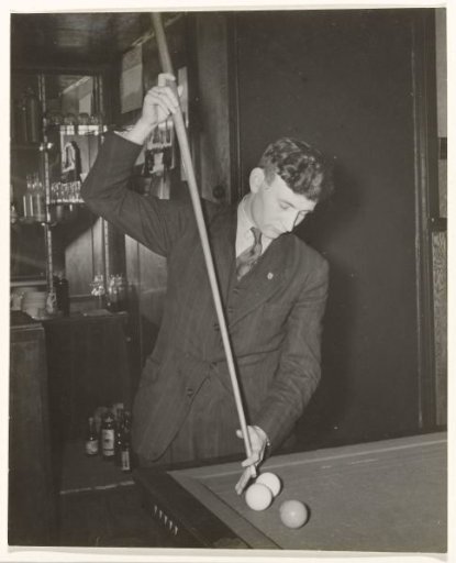 Abe Lenstra at the billiard table