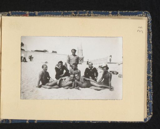 Sailors on the beach of La Rochelle