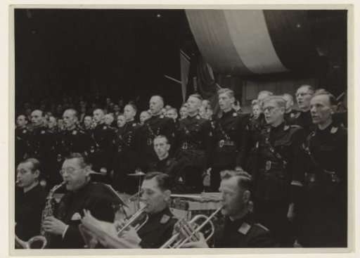 Choral performance of the WA