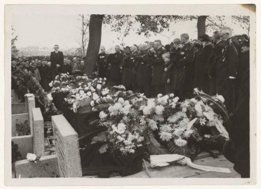 Funeral at Zuiderbegraafplaats in Groningen