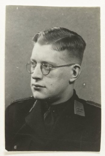 Portrait of a member of the NSB