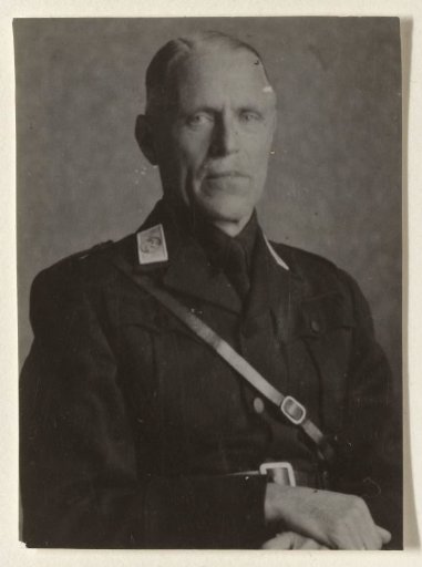 Portrait of a member of the NSB