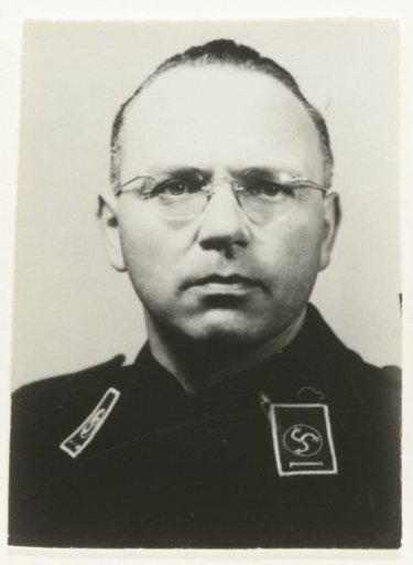 Portrait of a member of the NSB