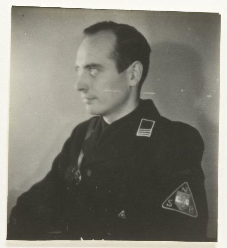 Portrait of a member of the NSB