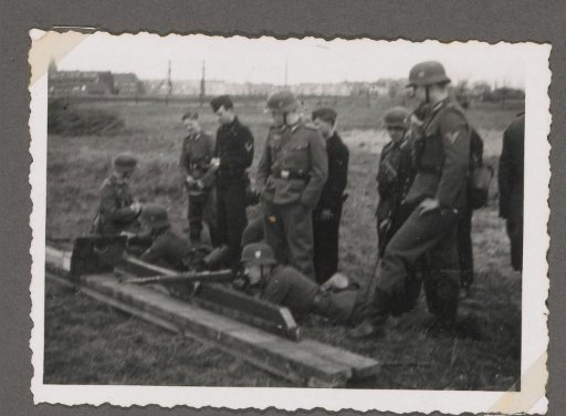 Soldiers during a shooting exercise in Vlaardingen