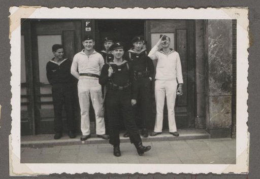 Group of soldiers in front of the Harmonie in Vlaardingen