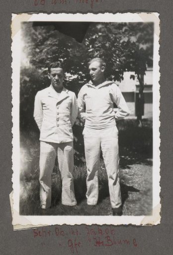 Portrait of two soldiers