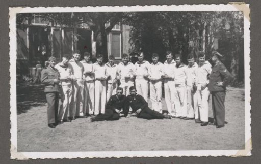 Group portrait of soldiers