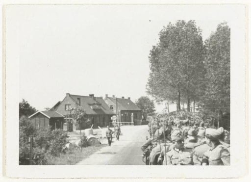 Wehrmacht soldiers at the Dutch border