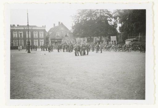 Wehrmacht Company on a Market Square